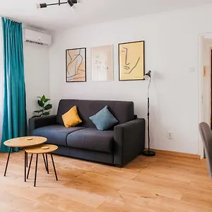 Cozy Ultracentral Universitate Square Bucureşti
